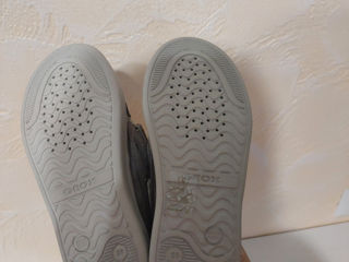 Vind pantofi noi sport/clasic ,de la Geox ,marimea 28!! foto 3