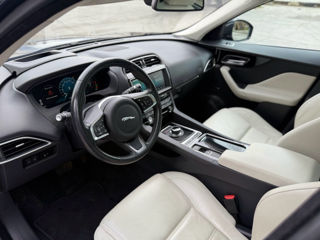 Jaguar F-PACE foto 6