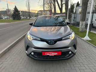 Toyota C-HR foto 2