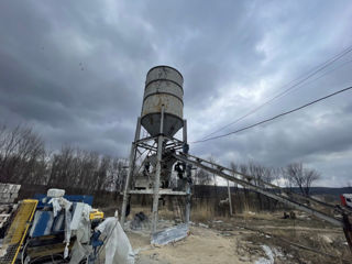 Se vinde baza de producere a elementelor din beton foto 2