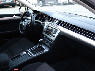 Volkswagen Passat foto 9