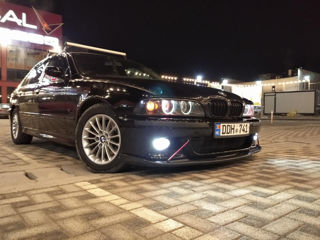 BMW 5 Series foto 5