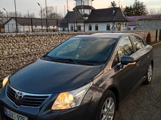 Toyota Avensis foto 1