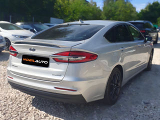 Ford Fusion foto 4