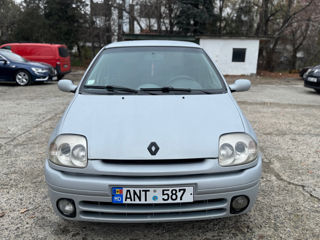 Renault Clio foto 2