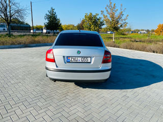 Skoda Octavia foto 2