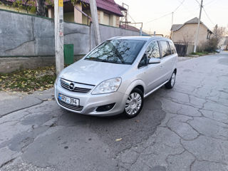 Opel Zafira foto 2