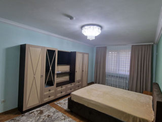2-комн. кв., 68 м², 1/11 эт.