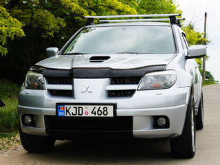 Mitsubishi Outlander foto 4