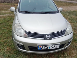 Nissan Tiida foto 8