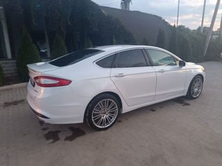 Ford Fusion foto 3