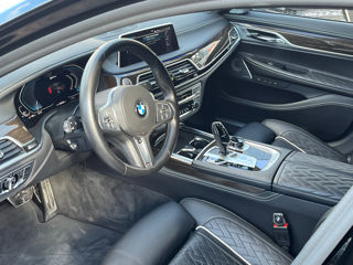 BMW 7 Series foto 10