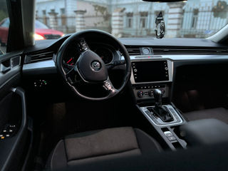 Volkswagen Passat foto 4