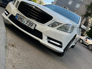 Mercedes E-Class foto 1