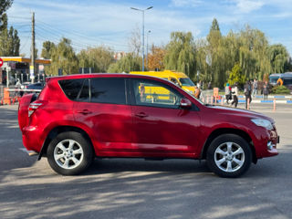 Toyota Rav 4 foto 4