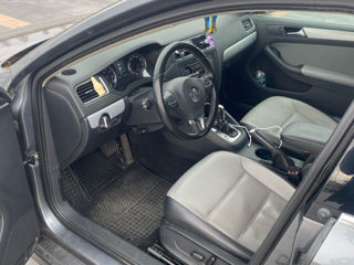 Volkswagen Jetta foto 9