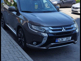 Mitsubishi Outlander foto 3