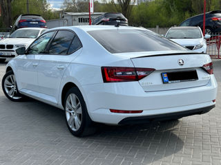 Skoda Superb foto 3