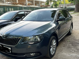 Skoda Superb foto 2