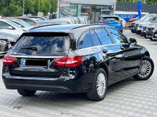 Mercedes C-Class foto 4