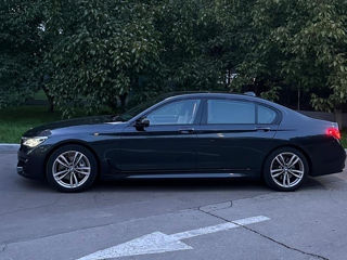 BMW 7 Series foto 3