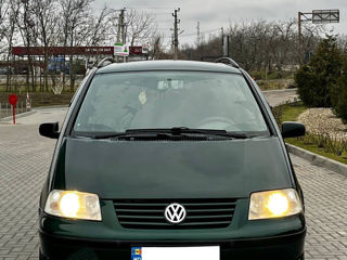 Volkswagen Sharan foto 3