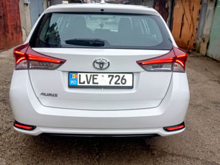 Toyota Auris foto 2