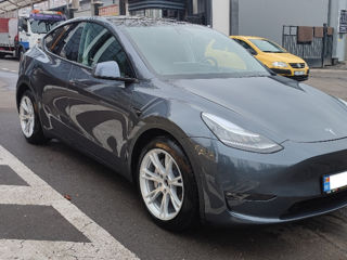 Tesla Model 3 foto 4