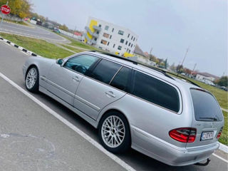 Mercedes E-Class foto 3