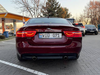 Jaguar XE foto 8