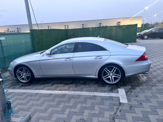 Mercedes CLS-Class foto 2