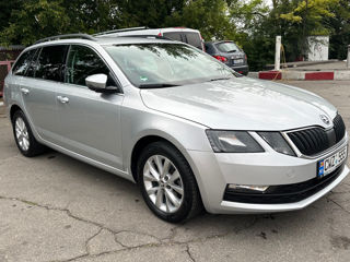 Skoda Octavia foto 2