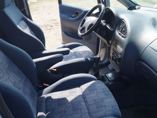 Volkswagen Sharan foto 4