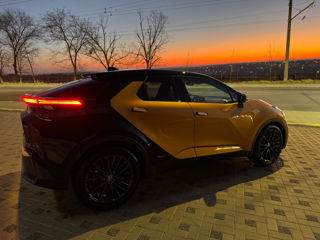 Toyota C-HR foto 4