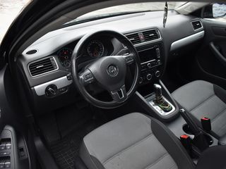 Volkswagen Jetta foto 5