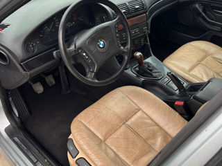 BMW 5 Series foto 5