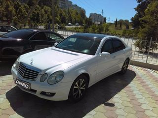 Mercedes E Class foto 1