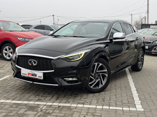 Infiniti Q30