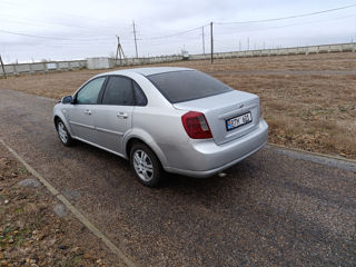 Chevrolet Lacetti foto 4