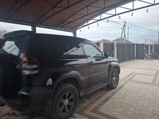 Toyota Land Cruiser Prado foto 2