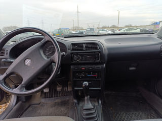 Nissan Sunny foto 5