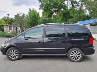 Volkswagen Sharan foto 2