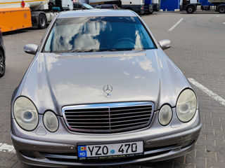 Mercedes E-Class foto 2