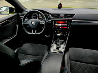 Skoda Superb foto 3