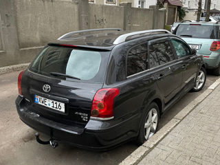 Toyota Avensis foto 3