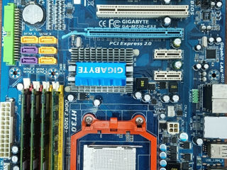 Материнская плата Gigabyte ga-m720-es3 + 14gb ram ddr2