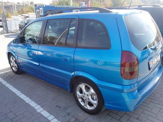 Opel Zafira foto 8