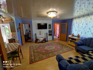 Apartament cu 2 camere, 75 m², Centru, Hîncești foto 4