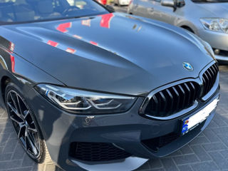 BMW 8 Series foto 3