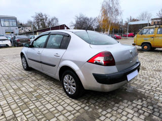 Renault Megane foto 3